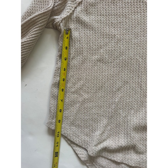 American Eagle Soft & Sexy Plush Waffle Knit V-Neck Top Beige Small - Picture 4 of 7